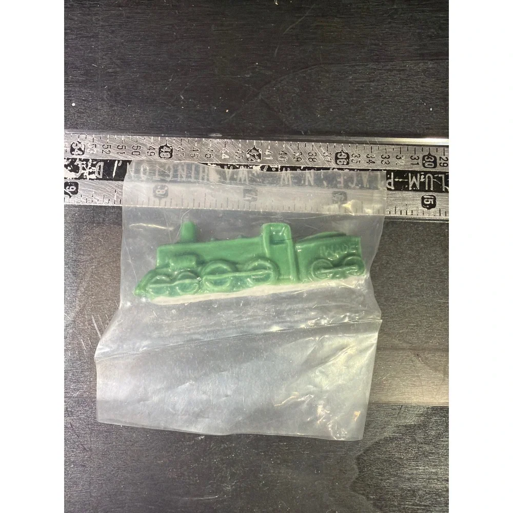 N/A vintage green
